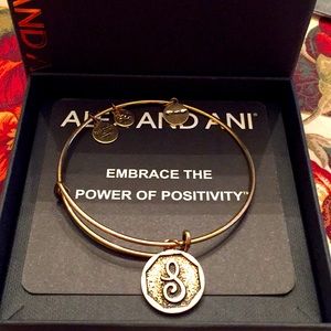 New Alex and Ani L initial in gold